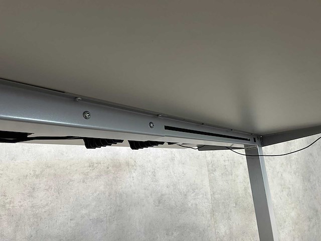Wit elektrisch zit-sta bureau 180x80 - afbeelding 3 van  11