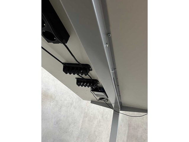 Wit elektrisch zit-sta bureau 180x80 - afbeelding 11 van  11