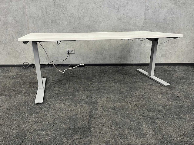 Wit elektrisch zit-sta bureau 180x80 - afbeelding 1 van  10