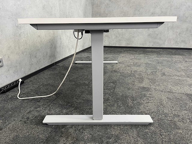 Wit elektrisch zit-sta bureau 180x80 - afbeelding 7 van  10