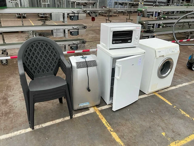 Witgoed en divers - afbeelding 2 van  8