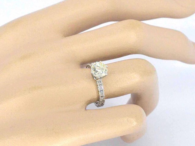 Witgouden alliance ring in solitaire zetting met natuurlijke diamanten van 2.75 carat totaal - afbeelding 3 van  10