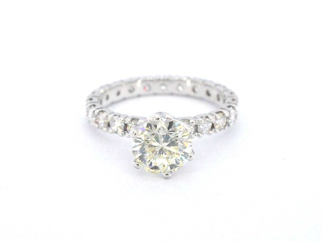Witgouden alliance ring in solitaire zetting met natuurlijke diamanten van 2.75 carat totaal - afbeelding 1 van  10