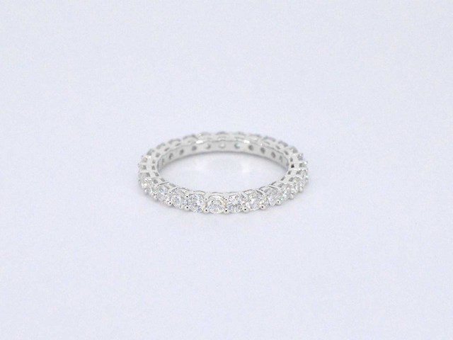 Witgouden alliance ring met briljant geslepen diamant - afbeelding 8 van  10