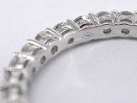 Witgouden alliance ring met briljant geslepen diamant - afbeelding 11 van  11