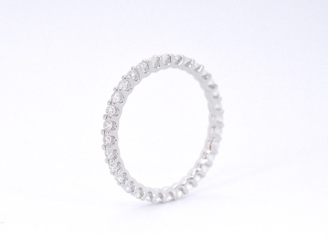 Witgouden alliance ring met briljant geslepen diamant - afbeelding 7 van  10