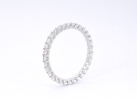 Witgouden alliance ring met briljant geslepen diamant - afbeelding 7 van  10