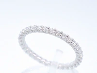 Witgouden alliance ring met briljant geslepen diamant - afbeelding 4 van  10