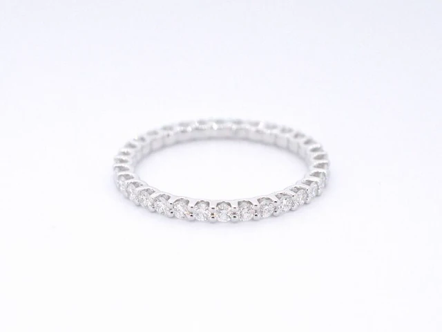 Witgouden alliance ring met briljant geslepen diamant - afbeelding 6 van  10