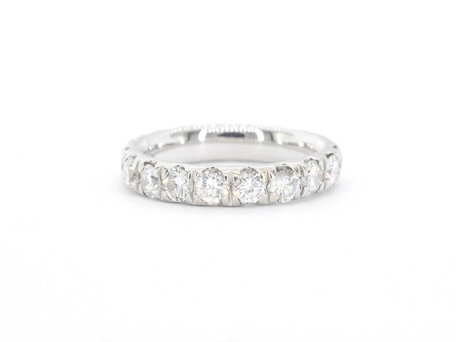 Witgouden alliance ring met diamanten - afbeelding 1 van  9