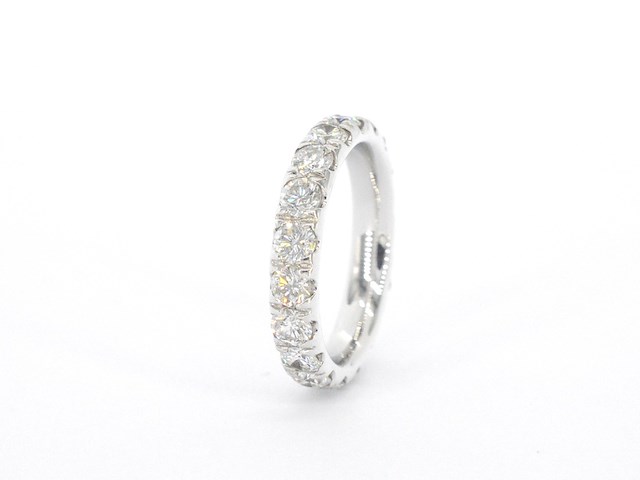 Witgouden alliance ring met diamanten - afbeelding 3 van  9