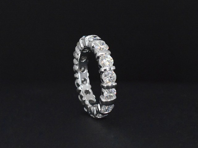 Witgouden alliance ring met diamanten - afbeelding 4 van  6