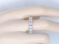 Witgouden alliance ring met grote diamanten - afbeelding 2 van  6