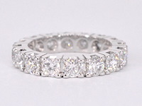Witgouden alliance ring met natuurlijke diamanten
