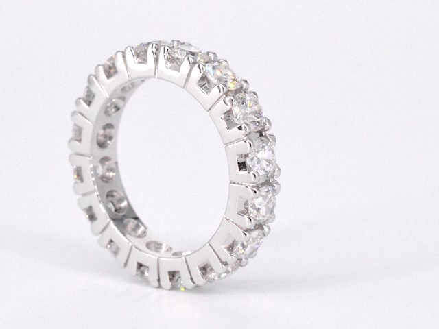 Witgouden alliance ring met natuurlijke diamanten - afbeelding 7 van  11
