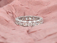 Witgouden alliance ring met natuurlijke diamanten - afbeelding 1 van  11
