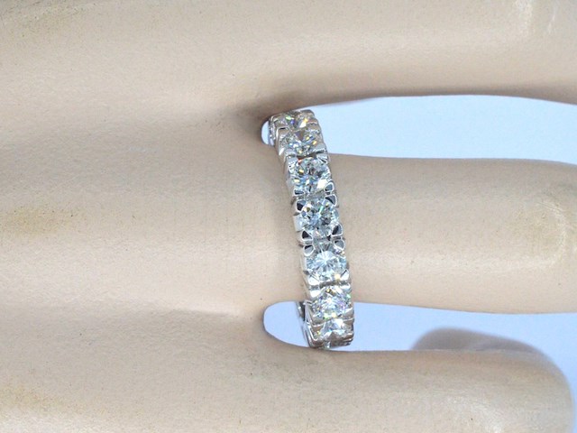 Witgouden alliance ring met natuurlijke diamanten - afbeelding 4 van  11