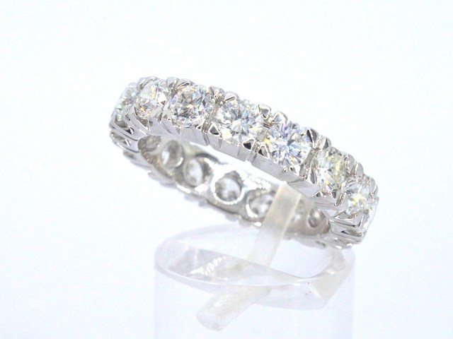 Witgouden alliance ring met natuurlijke diamanten - afbeelding 6 van  11