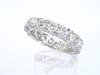 Witgouden alliance ring met natuurlijke diamanten - afbeelding 6 van  11