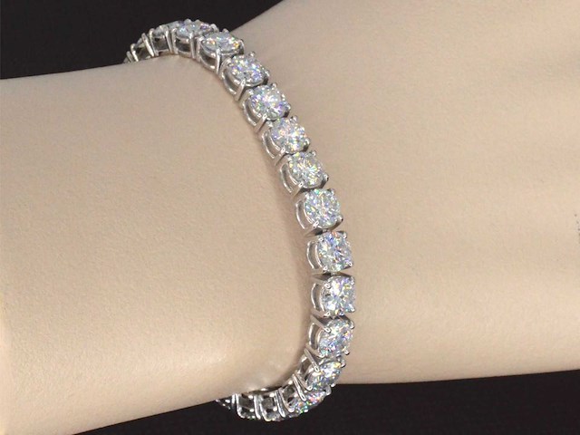 Witgouden armband met 18.00 carat briljanten - afbeelding 2 van  9