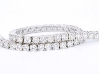 Witgouden armband met 46 diamanten van 9.00 carat