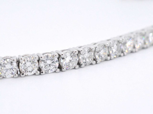 Witgouden armband met briljant geslepen diamanten 9.00 carat - afbeelding 2 van  13