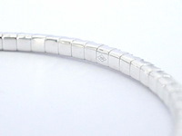 Witgouden armband met briljant geslepen diamanten en een onzichtbare sluiting - afbeelding 6 van  9