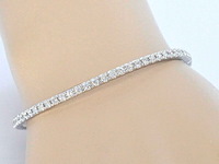Witgouden armband met briljant geslepen diamanten en een onzichtbare sluiting - afbeelding 2 van  7