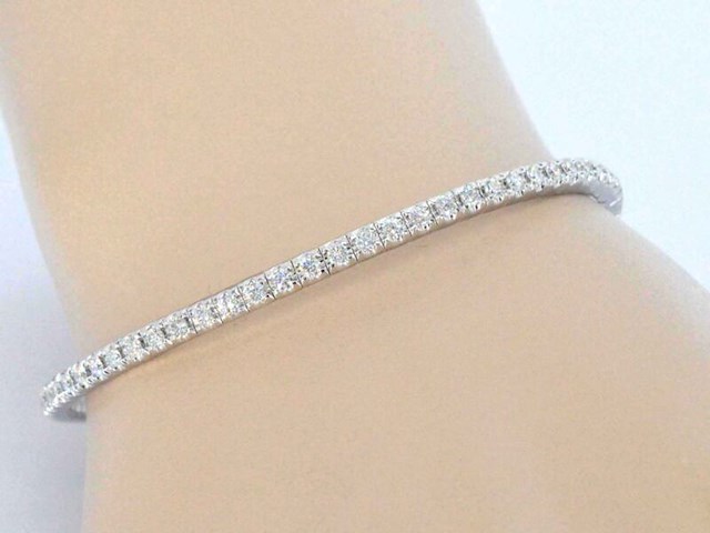 Witgouden armband met briljant geslepen natuurlijke diamanten en een onzichtbare sluiting - afbeelding 2 van  9