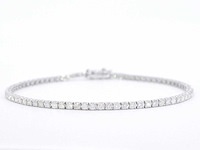 Witgouden armband met diamanten 2.30 carat