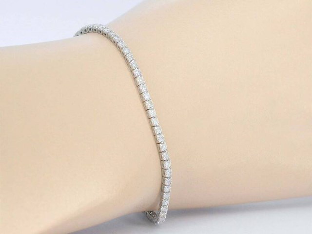 Witgouden armband met natuurlijke diamanten 2.30 carat - afbeelding 2 van  8