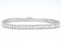 Witgouden armband met volledig gezet met diamanten 4.50 carat