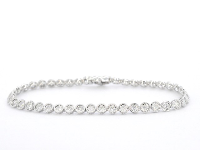 Witgouden armband vol met diamanten gezet - afbeelding 1 van  9