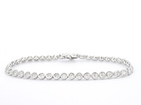 Witgouden armband vol met diamanten gezet