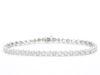 Witgouden armband vol met diamanten gezet - afbeelding 1 van  9