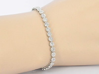 Witgouden armband vol met diamanten gezet - afbeelding 2 van  7