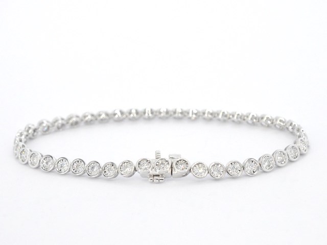 Witgouden armband vol met diamanten gezet - afbeelding 3 van  9