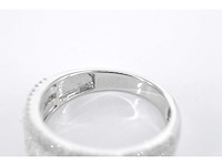 Witgouden bandring met vijf rijen diamanten 1.00 carat - afbeelding 4 van  4