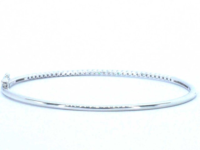 Witgouden bangle armband met briljant diamanten - afbeelding 1 van  2