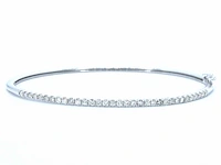 Witgouden bangle armband met natuurlijke briljant geslepen diamanten