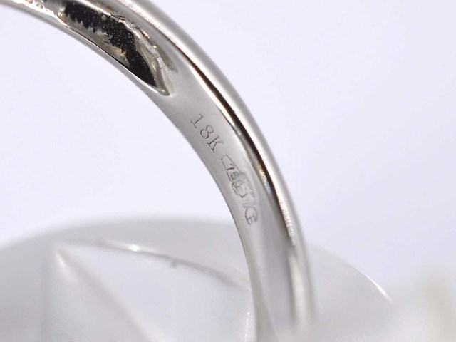 Witgouden bijzondere diamanten ring met een pear shape diamant van 3.00 carat - afbeelding 5 van  6