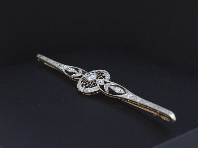 Witgouden broche met diamanten - afbeelding 5 van  8