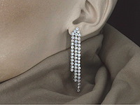 Witgouden chandelier oorbellen met hoge kwaliteit diamanten - afbeelding 2 van  9