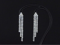 Witgouden chandelier oorbellen met hoge kwaliteit diamanten - afbeelding 7 van  9