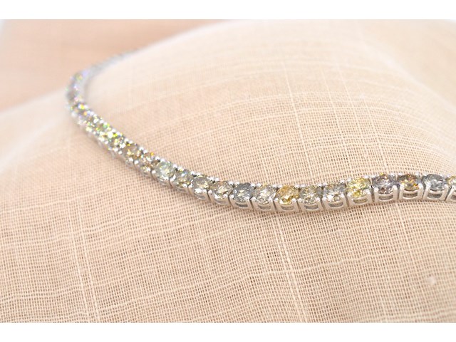Witgouden collier met briljant geslepen diamanten 30.00 carat - afbeelding 3 van  9