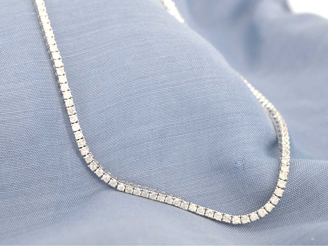 Witgouden collier met briljant geslepen diamanten - afbeelding 9 van  9
