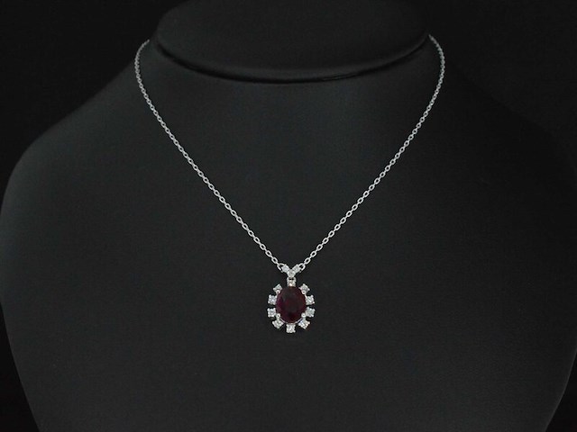 Witgouden collier met diamanten en robijn - afbeelding 2 van  6