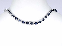 Witgouden collier met diamanten en saffier - afbeelding 5 van  9