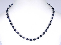 Witgouden collier met diamanten en saffier - afbeelding 1 van  10