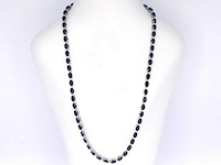 Witgouden collier met diamanten en saffier - afbeelding 3 van  10